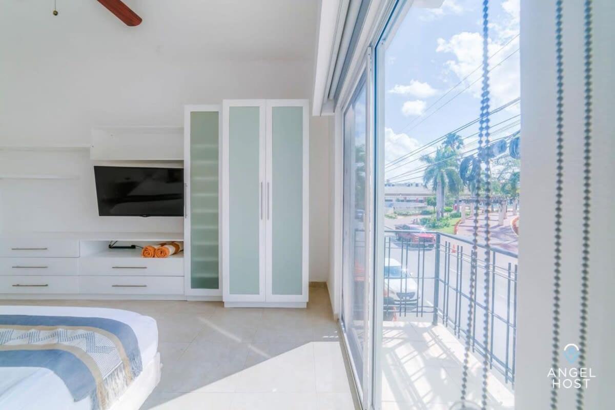 Ideal Group Getaway 4 Blocks To The & Pool * Playa del Carmen